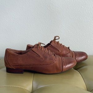 Miz Mooz cognac oxfords